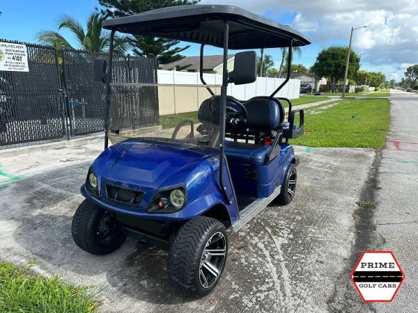 Blue EZGO 4 Passenger Golf Cart affordable golf cart rental, golf cart rent doral
