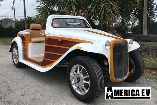 White Woody California Roadster 4 Passenger Golf Cart affordable golf cart rental, golf cart rent doral