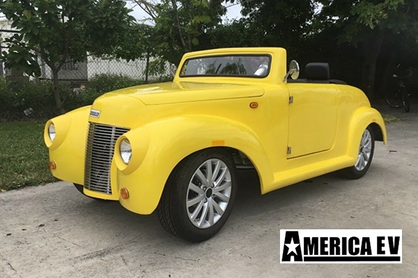 Yellow America EV 39 Roadster 4 Passenger Golf Cart affordable golf cart rental, golf cart rent doral
